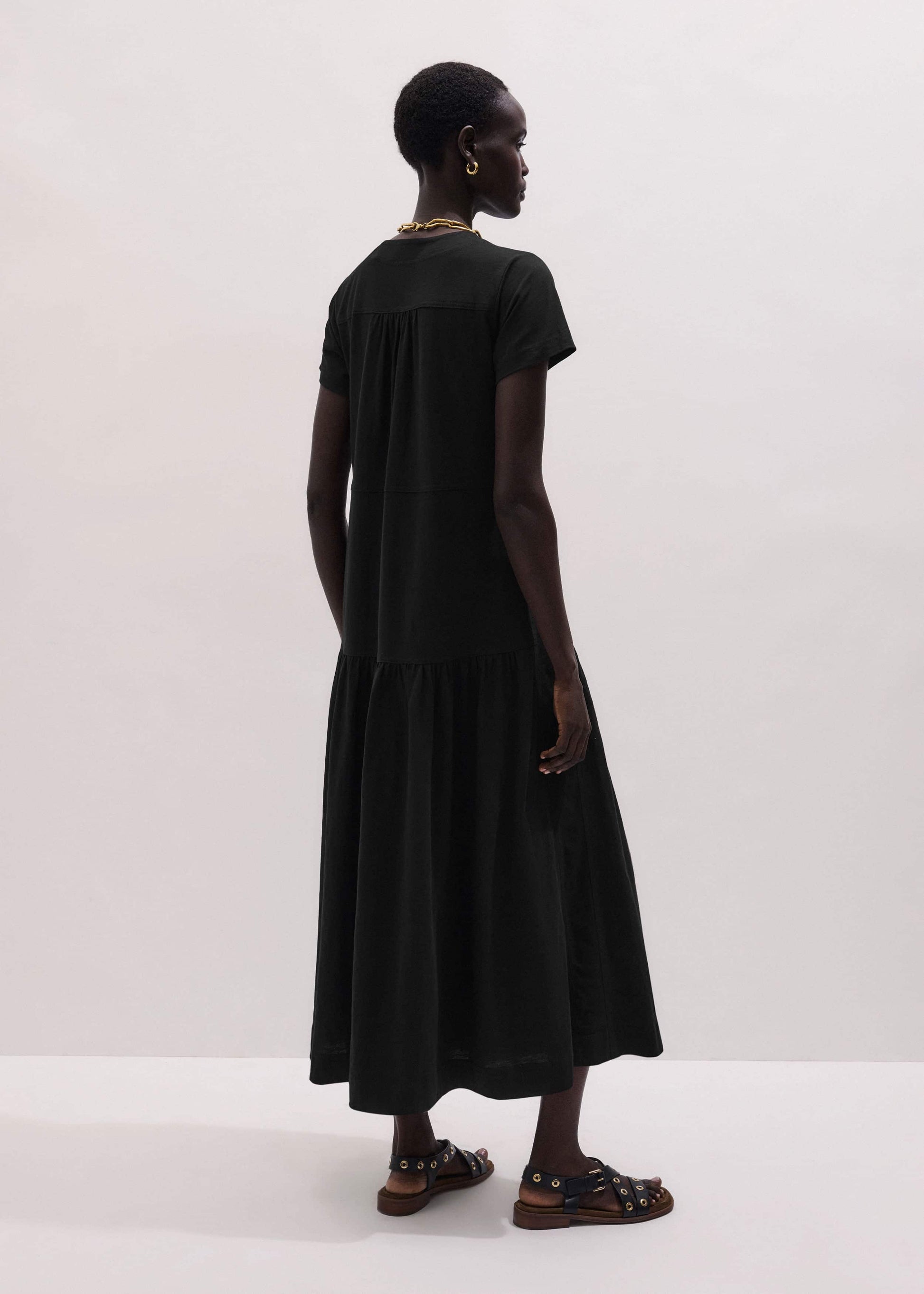 ME and EM Clothing Black A-Line Tiered Maxi Dress