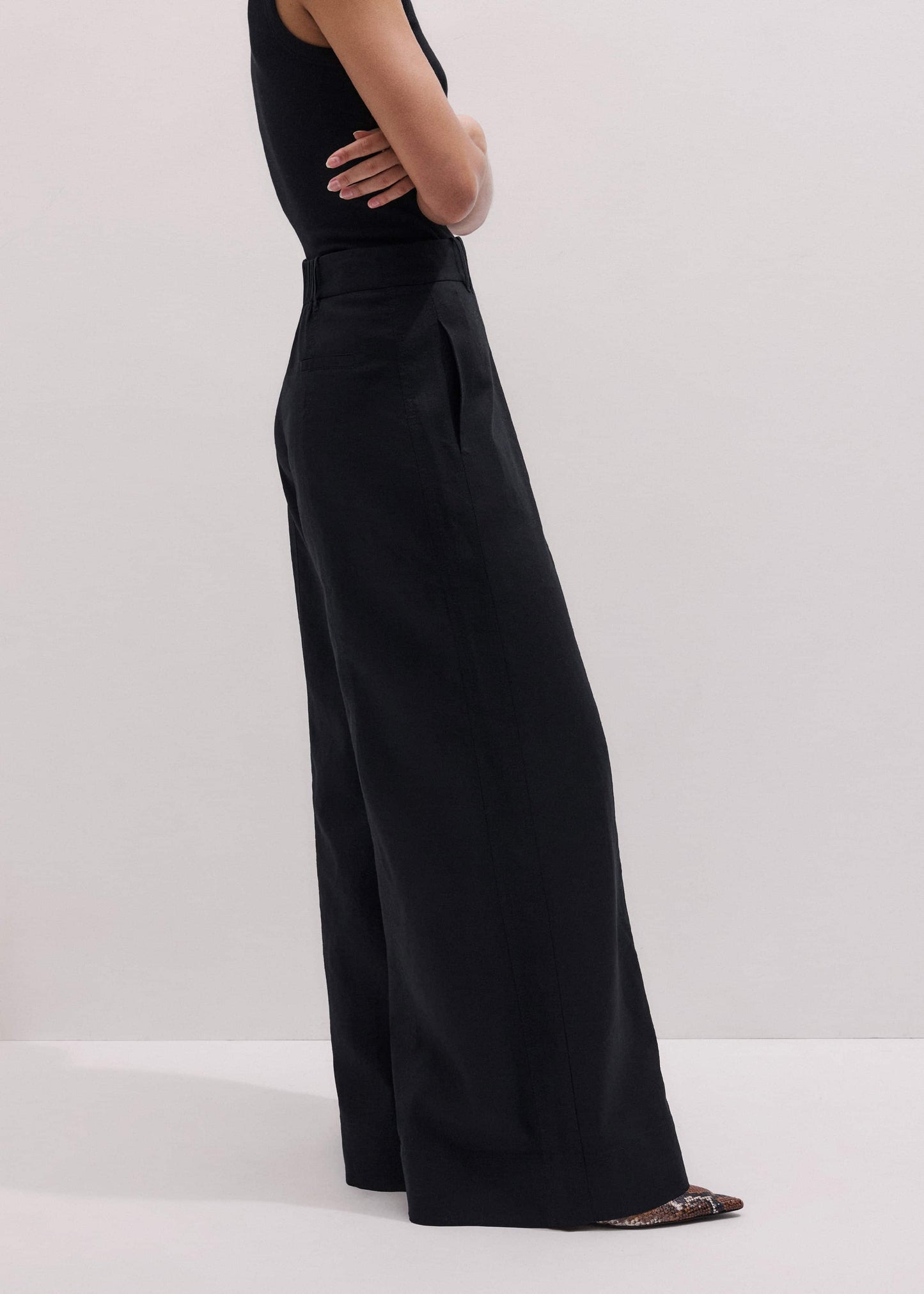 ME and EM Clothing Black Wide-Leg Pant