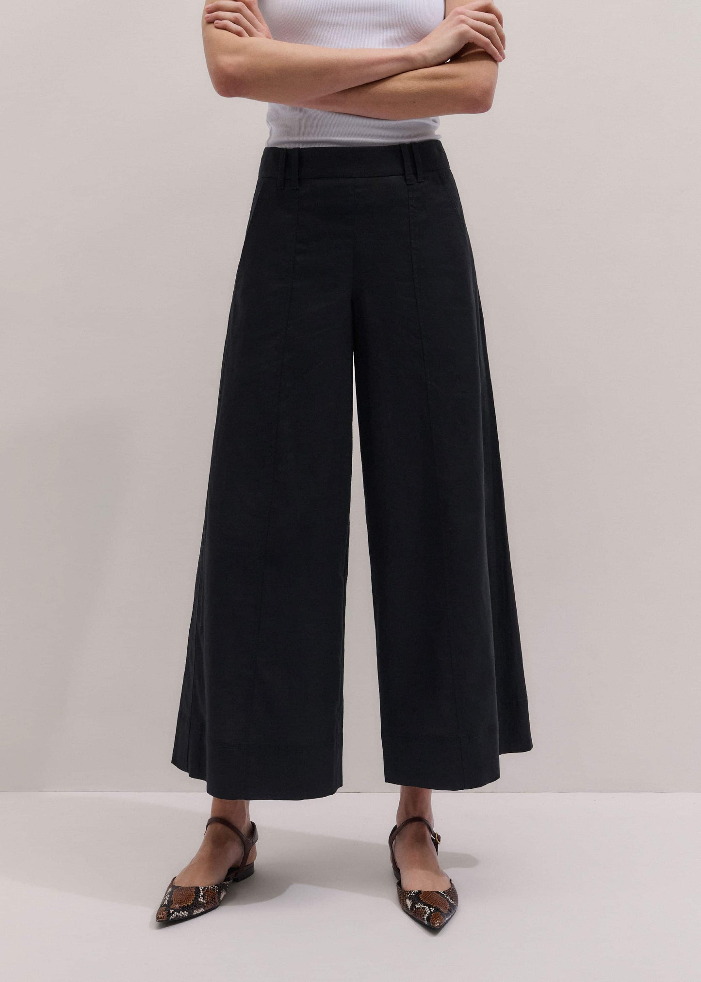 ME and EM Clothing Black Crop Wide-Leg Pant