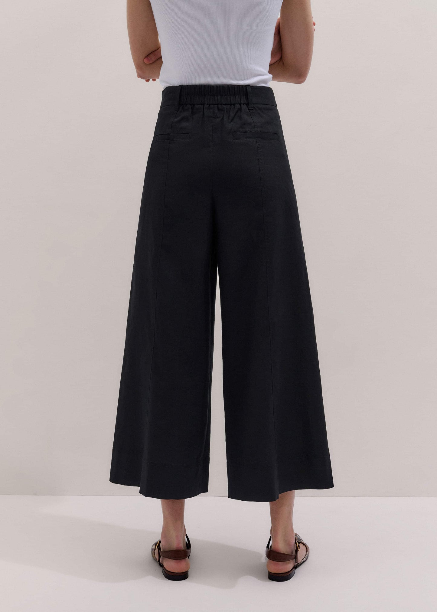 ME and EM Clothing Black Crop Wide-Leg Pant