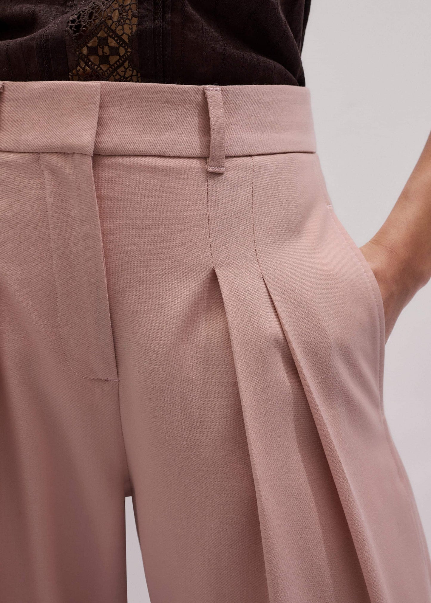 ME and EM Clothing Pink Pleat Wide-Leg Pant