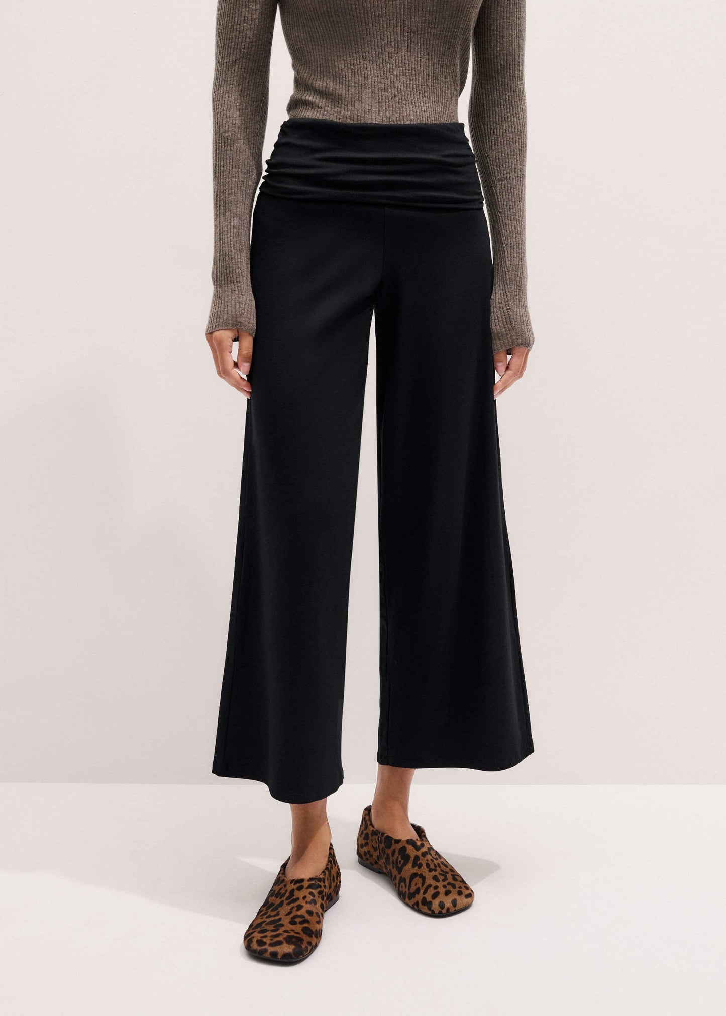 ME and EM Clothing Black Icon Crop Palazzo Pant