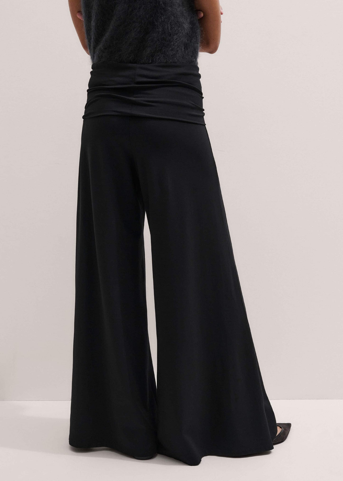 ME and EM Clothing Black Super Wide Palazzo Pant