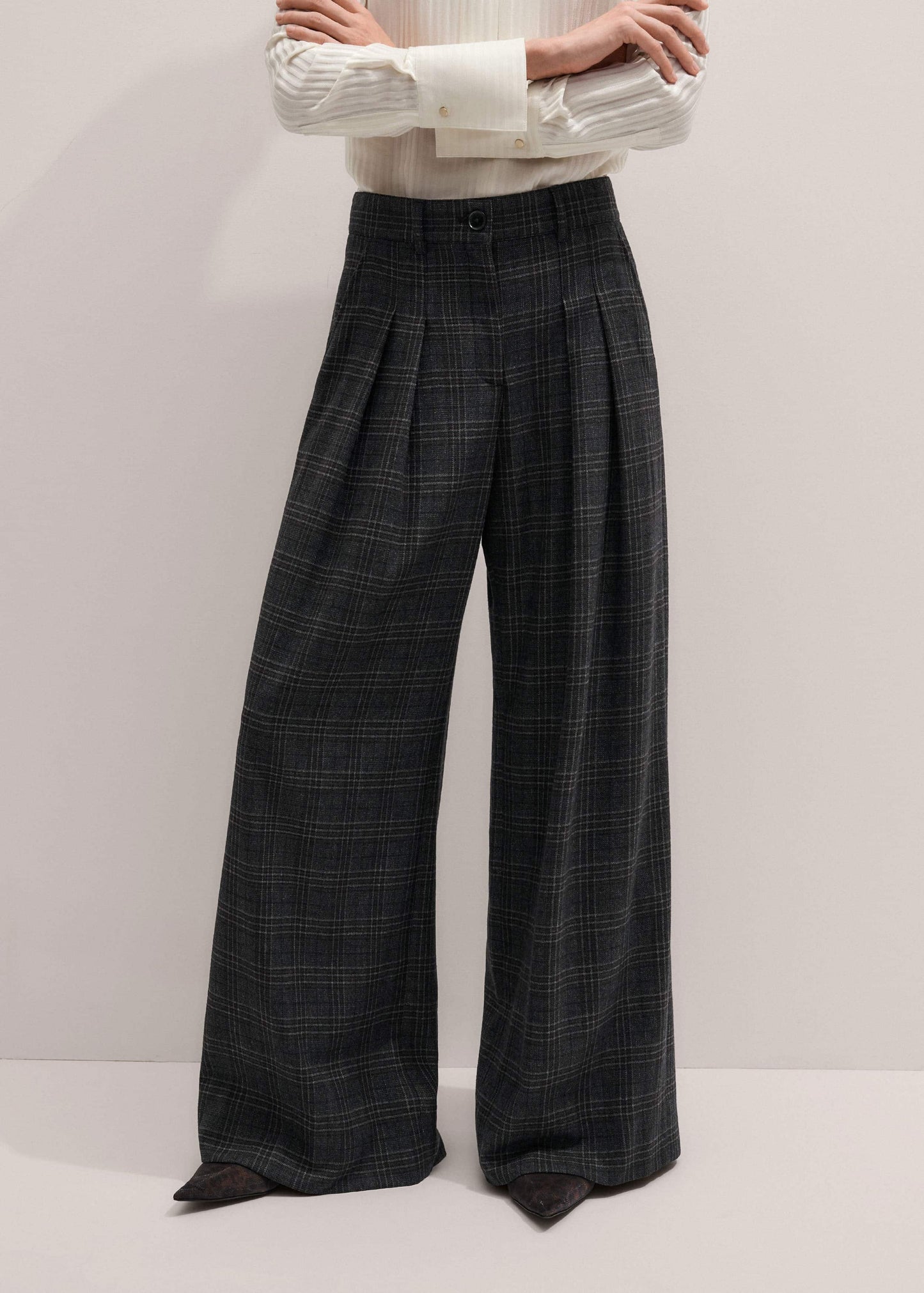 ME and EM Clothing Gray Wool Wide-Leg Double Pleat Trouser