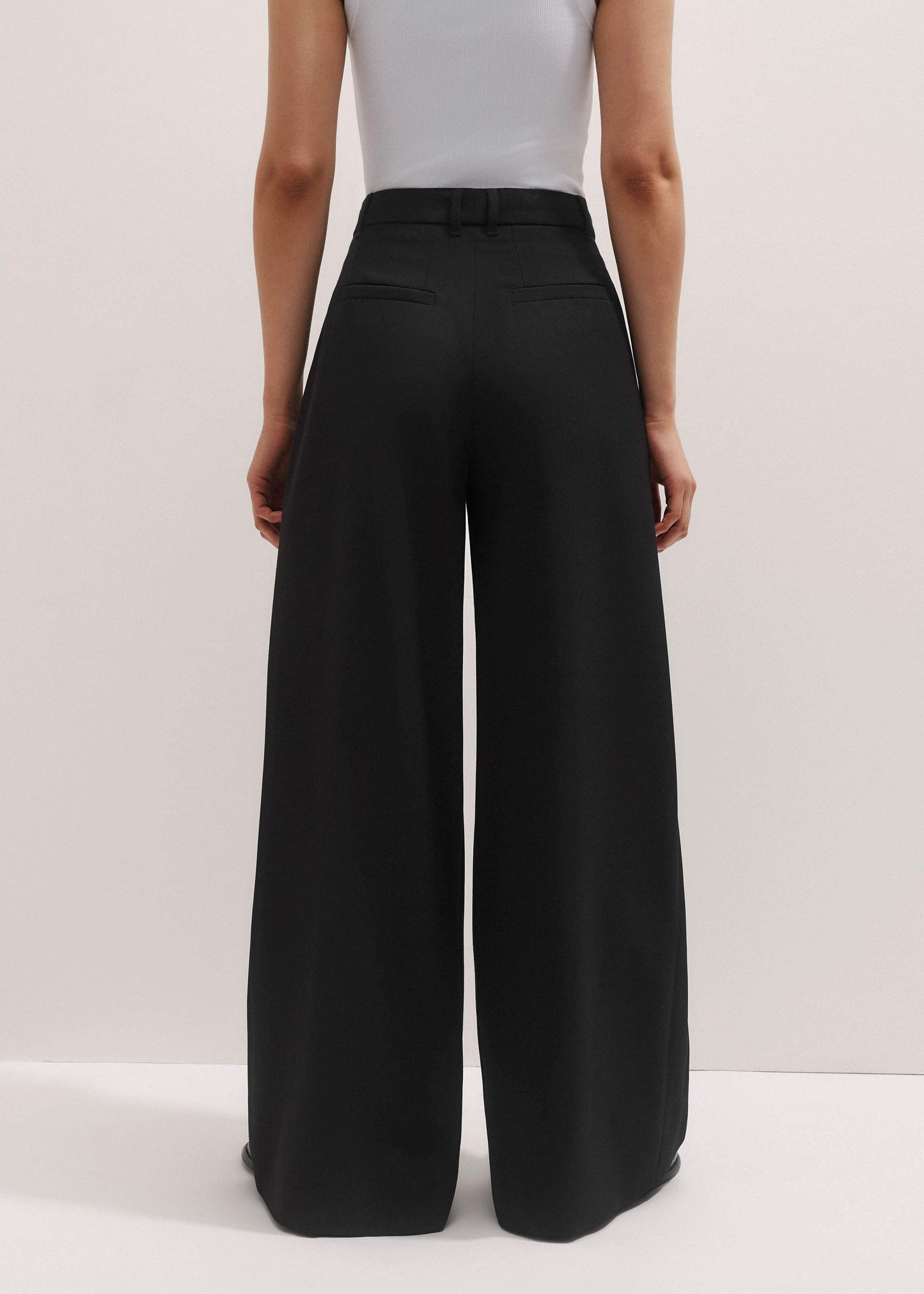 ME and EM Clothing Black Wide-Leg Pleat Pant