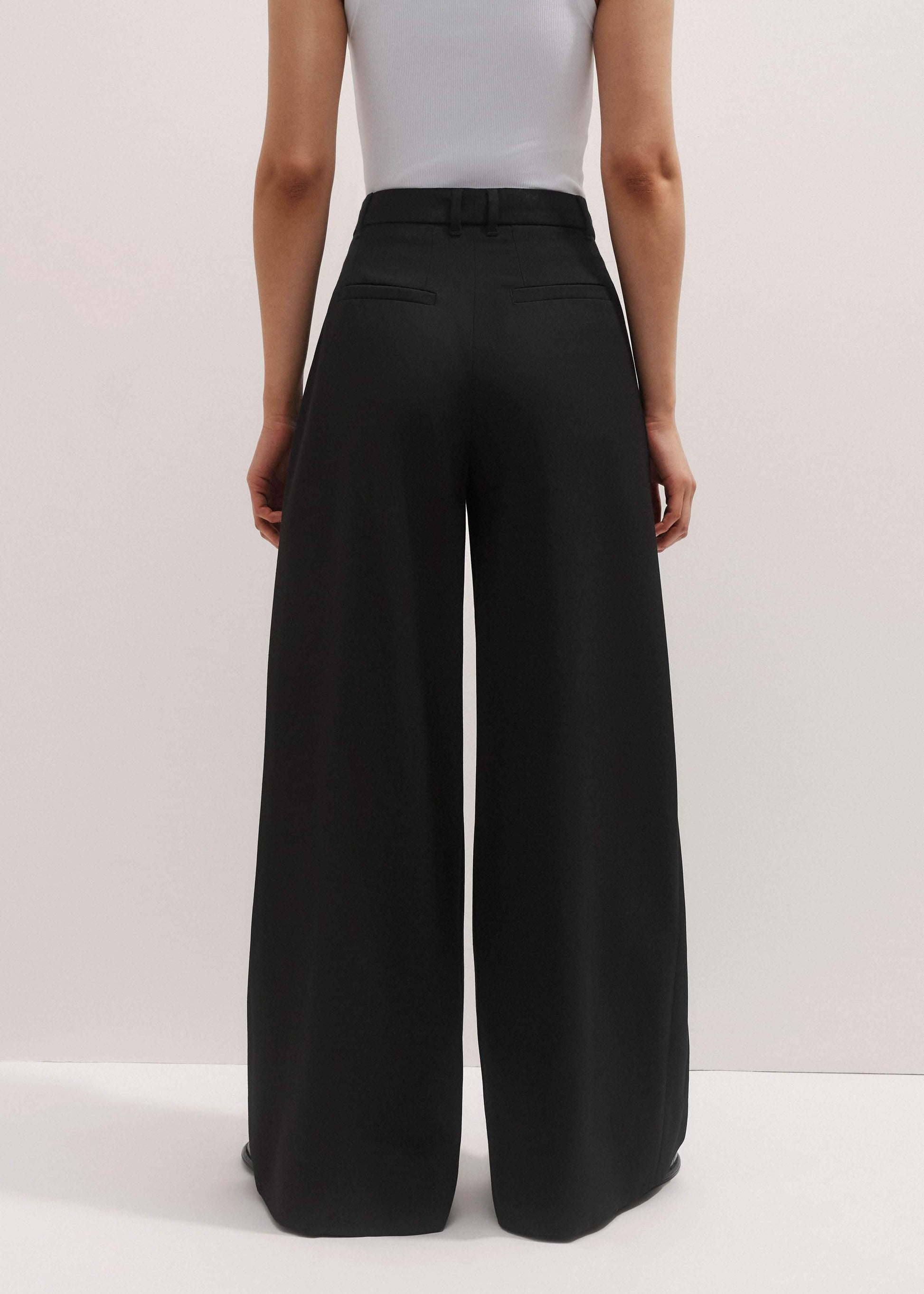 ME and EM Clothing Black Wide-Leg Pleat Pant