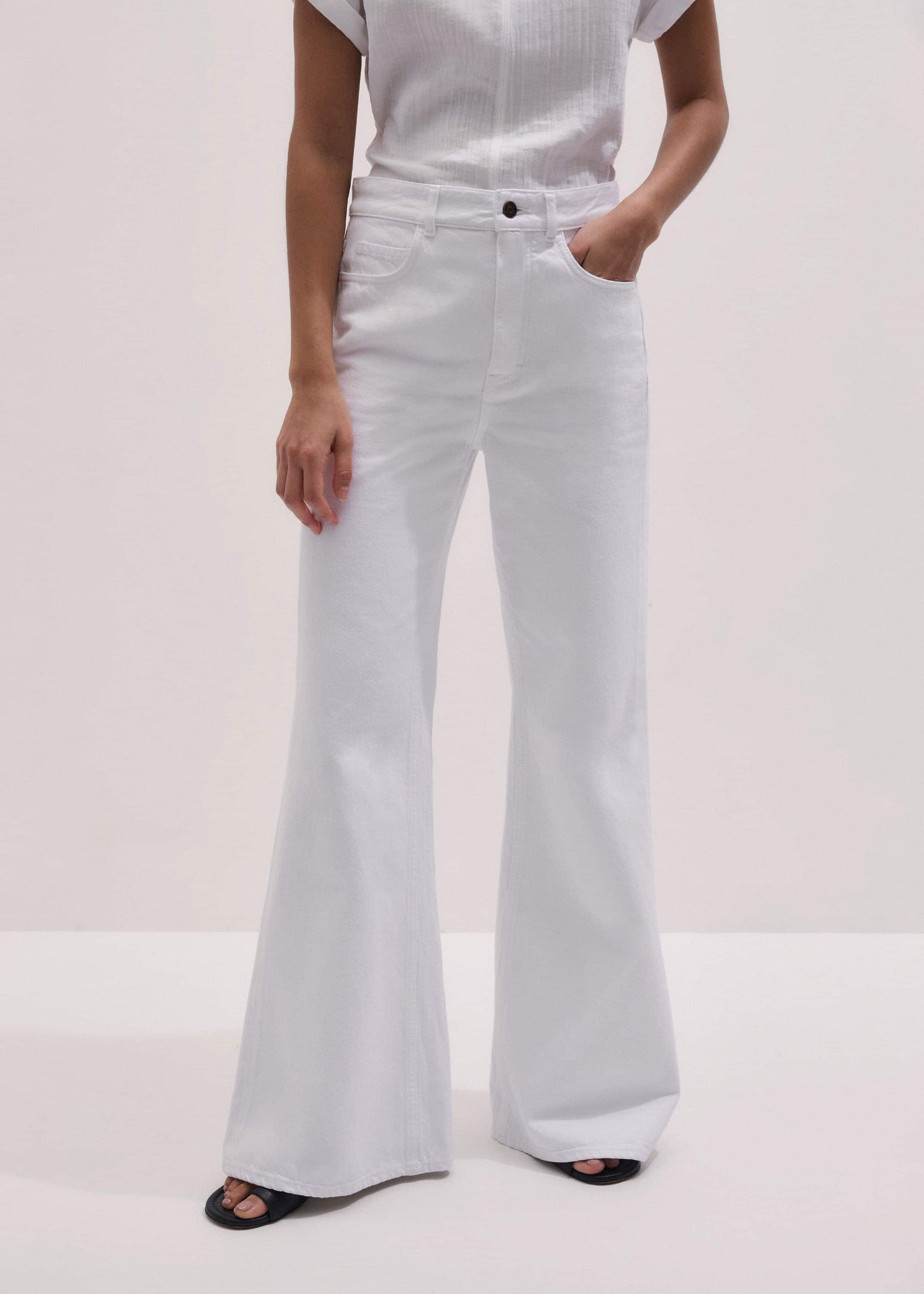 ME and EM Clothing White Leg Elongator Jean