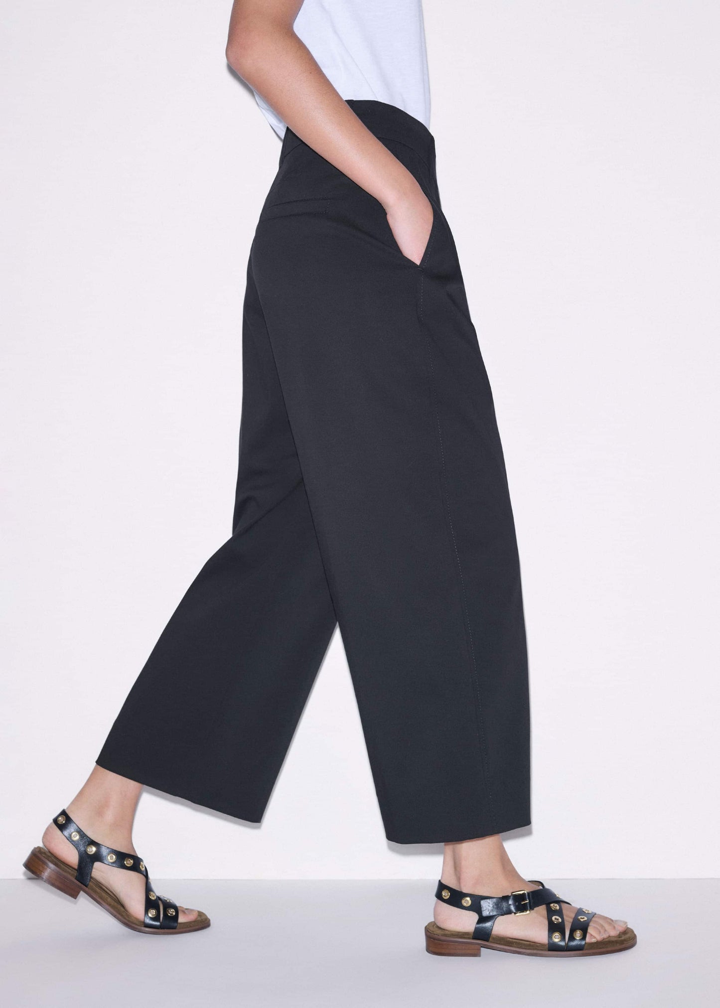 ME and EM Clothing Black Straight Crop Pleat Front Pant