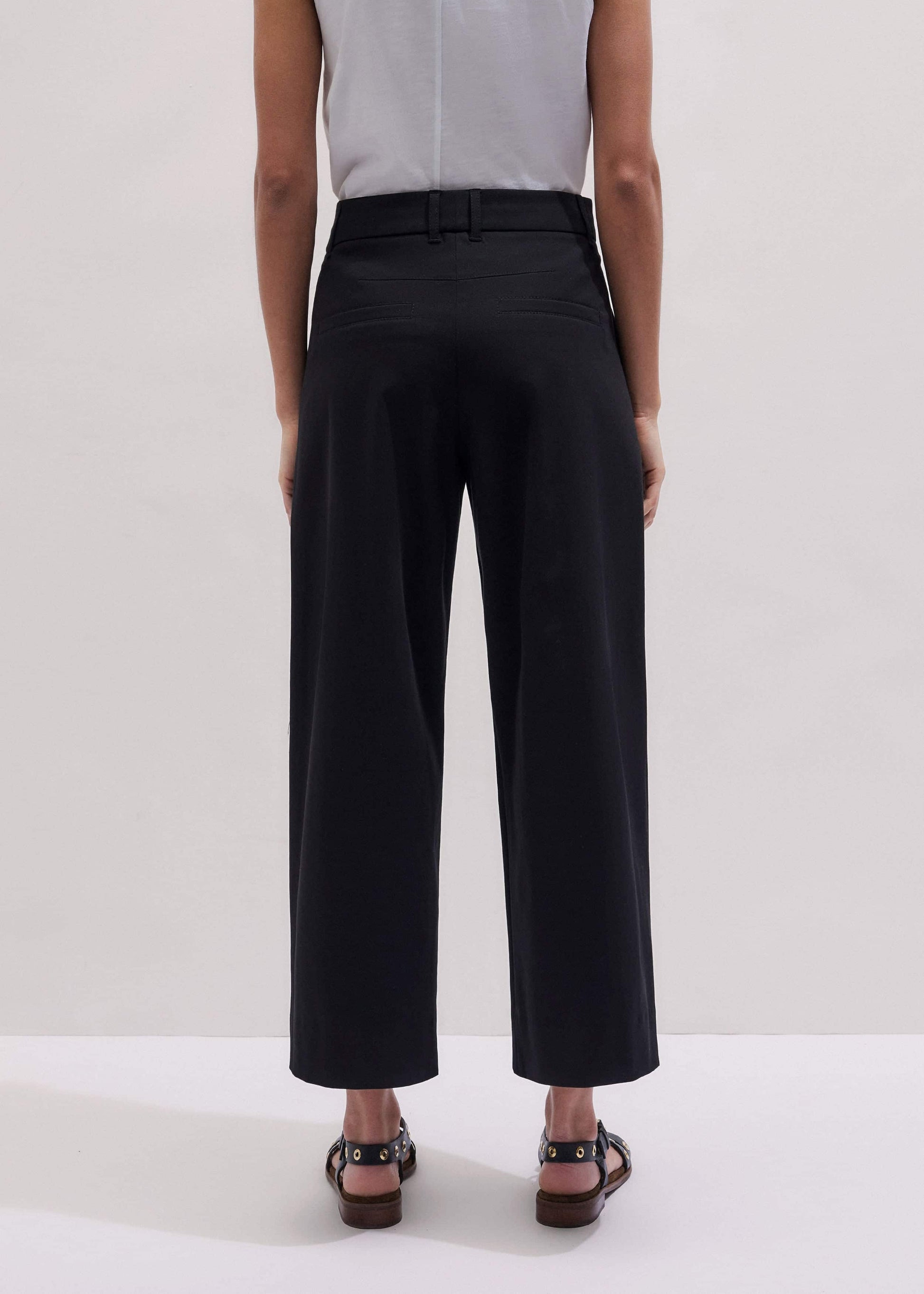 ME and EM Clothing Black Straight Crop Pleat Front Pant