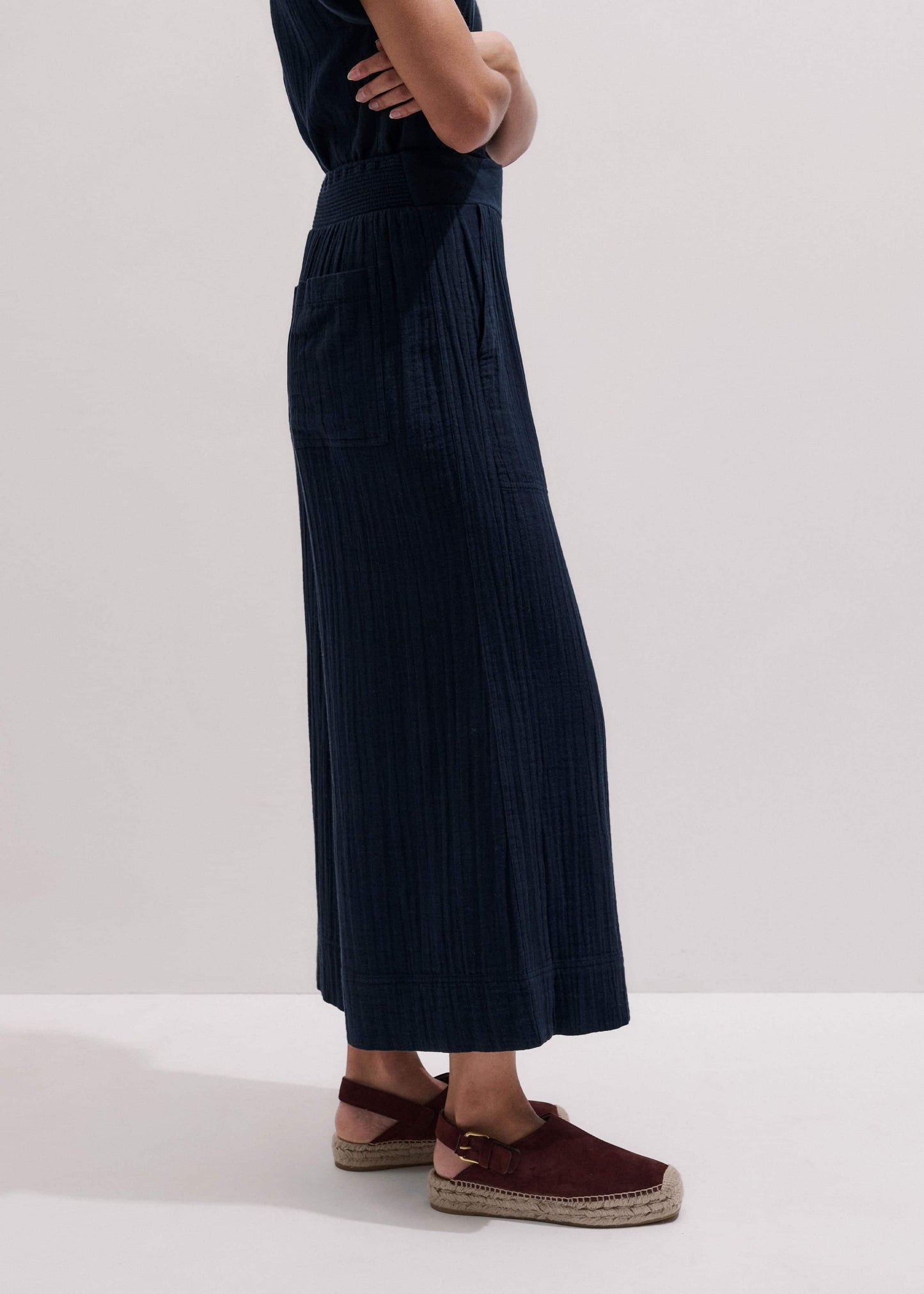 ME and EM Clothing Navy Cheesecloth Cropped Wide-Leg Pant