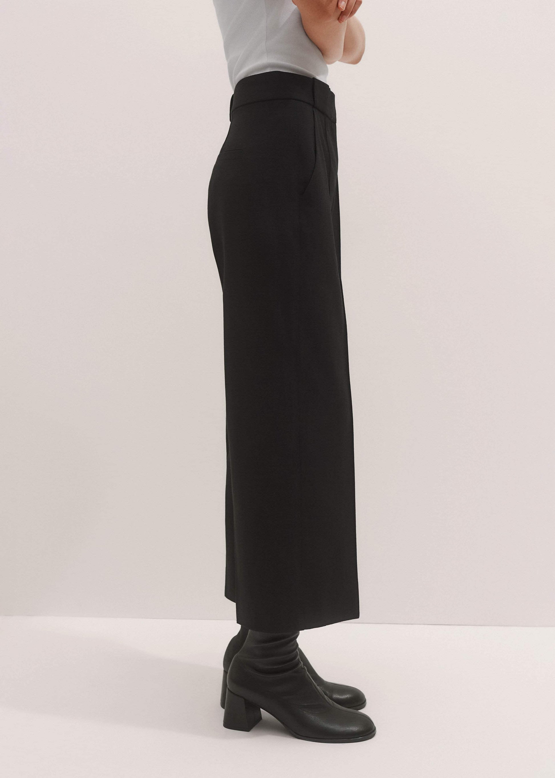 ME and EM Clothing Black Straight Crop Pant