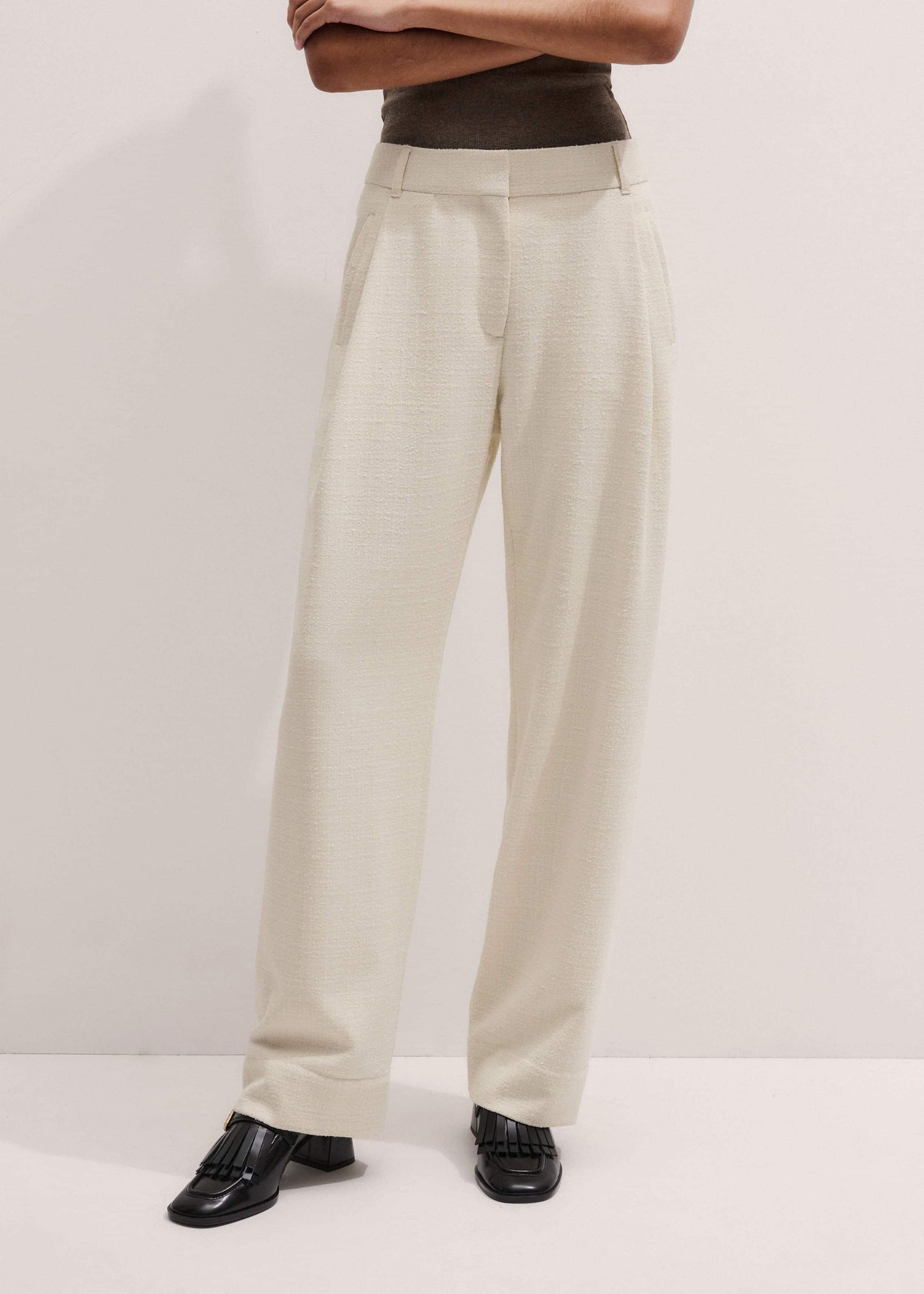 ME and EM Clothing Ivory Clever Tapered Pant