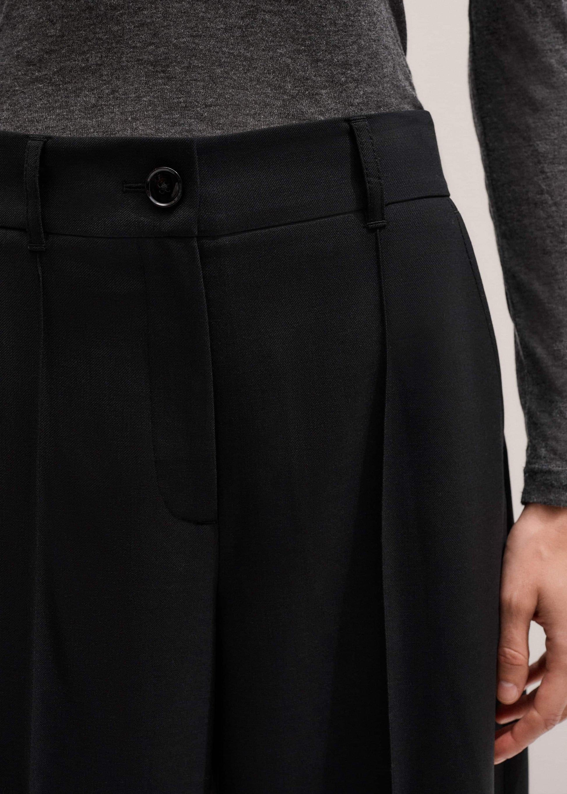ME and EM Clothing Black Pintuck Taper Pant