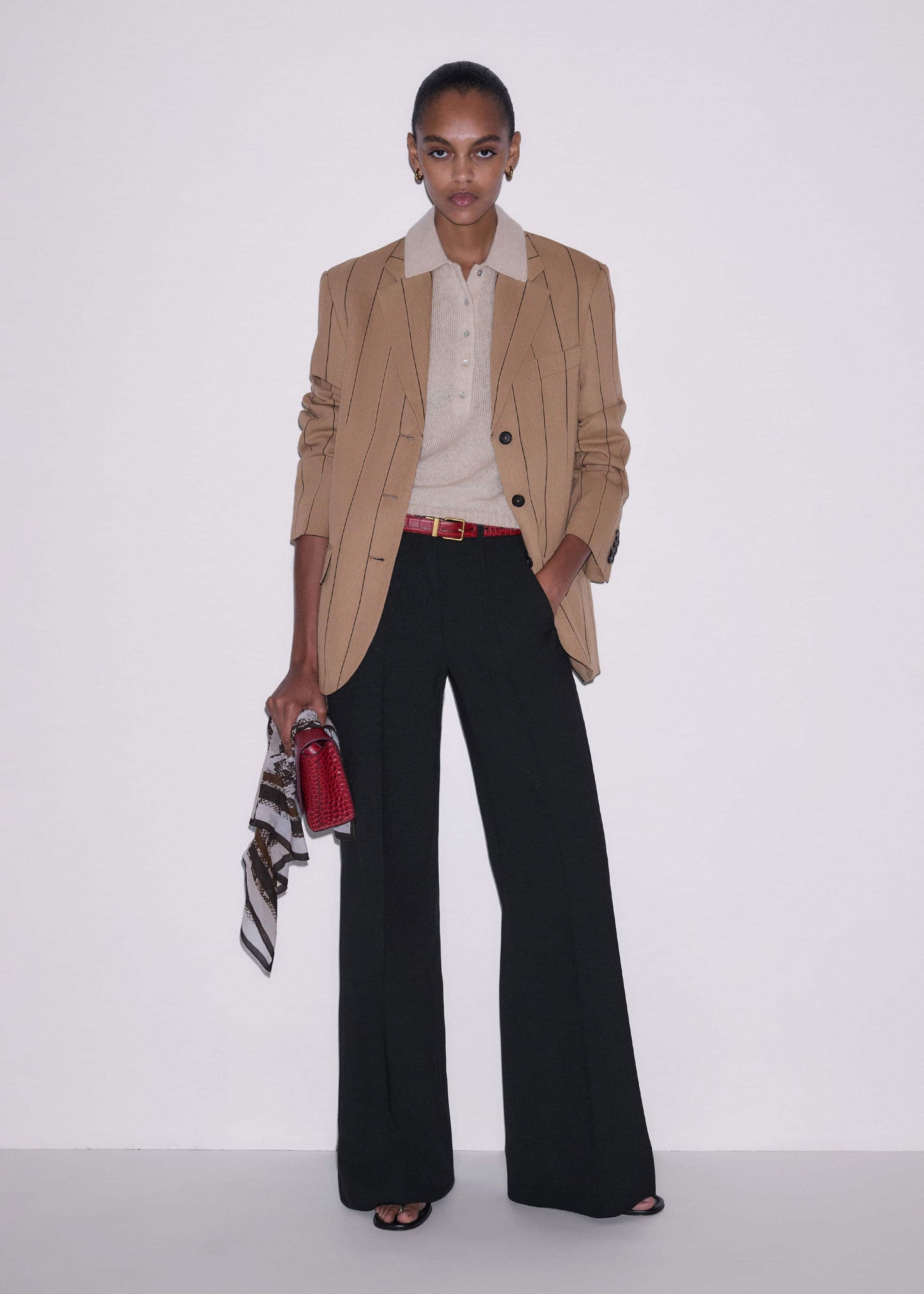 ME and EM Clothing Black Tailored Leg Elongator Pant