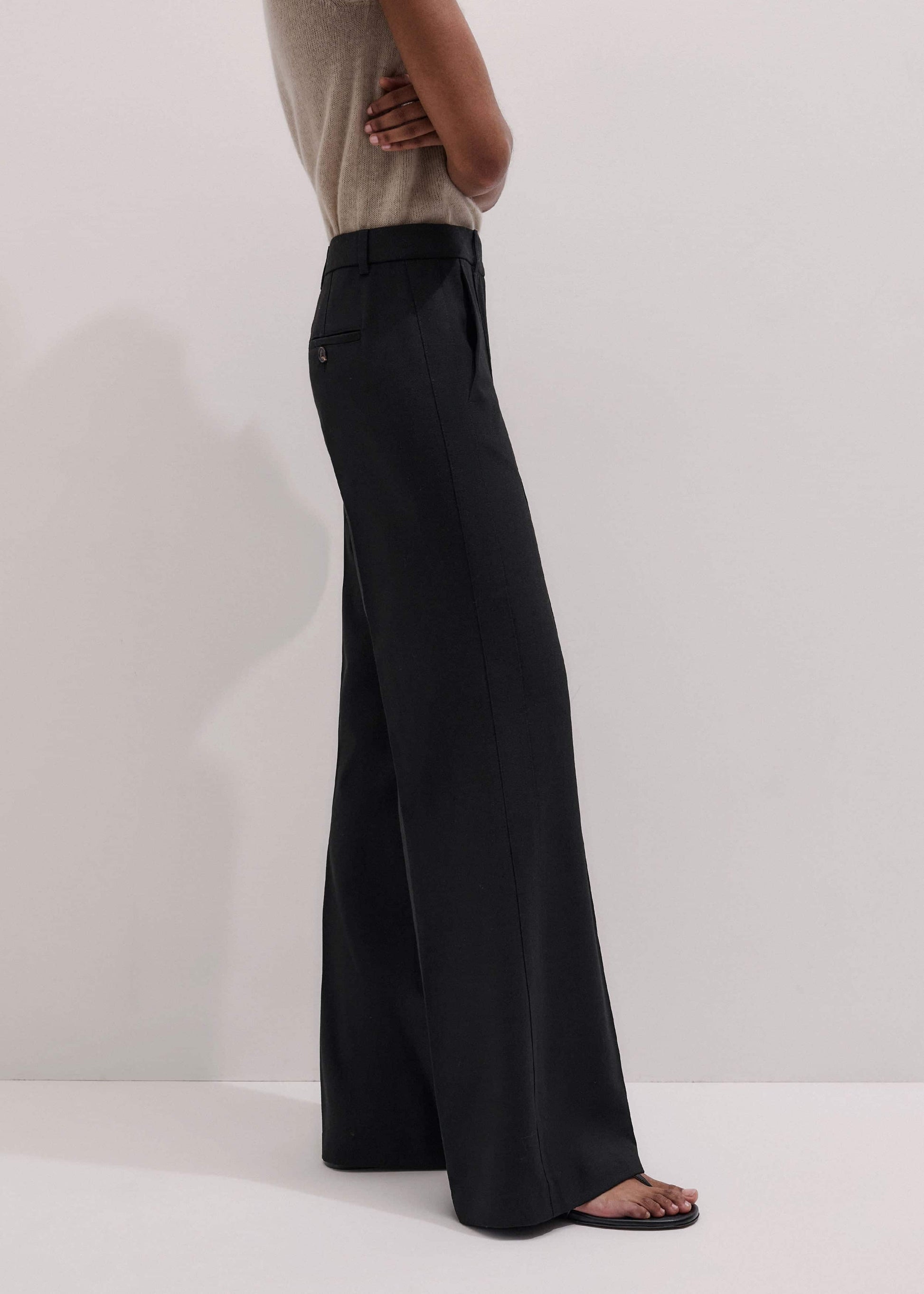 ME and EM Clothing Black Tailored Leg Elongator Pant