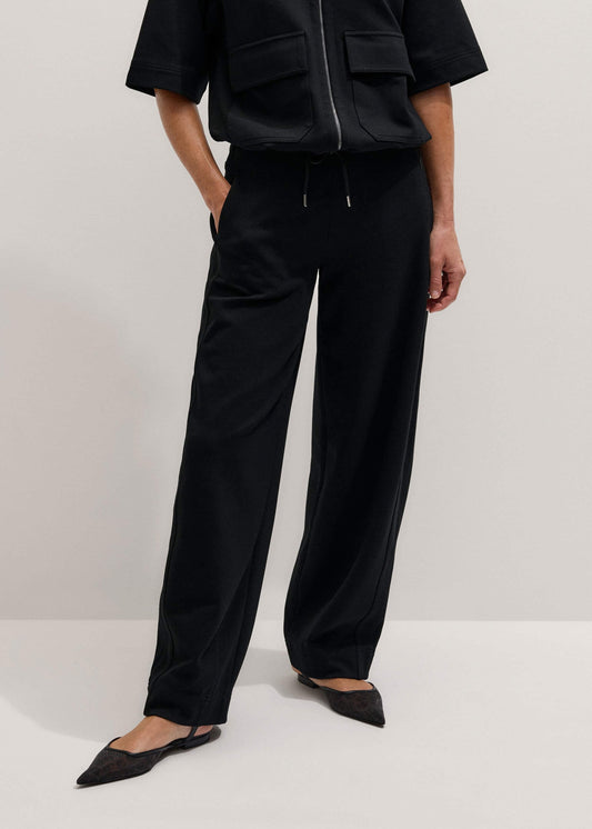 ME and EM Clothing Black Luxe Travel Tailoring Barrel-Leg Pant