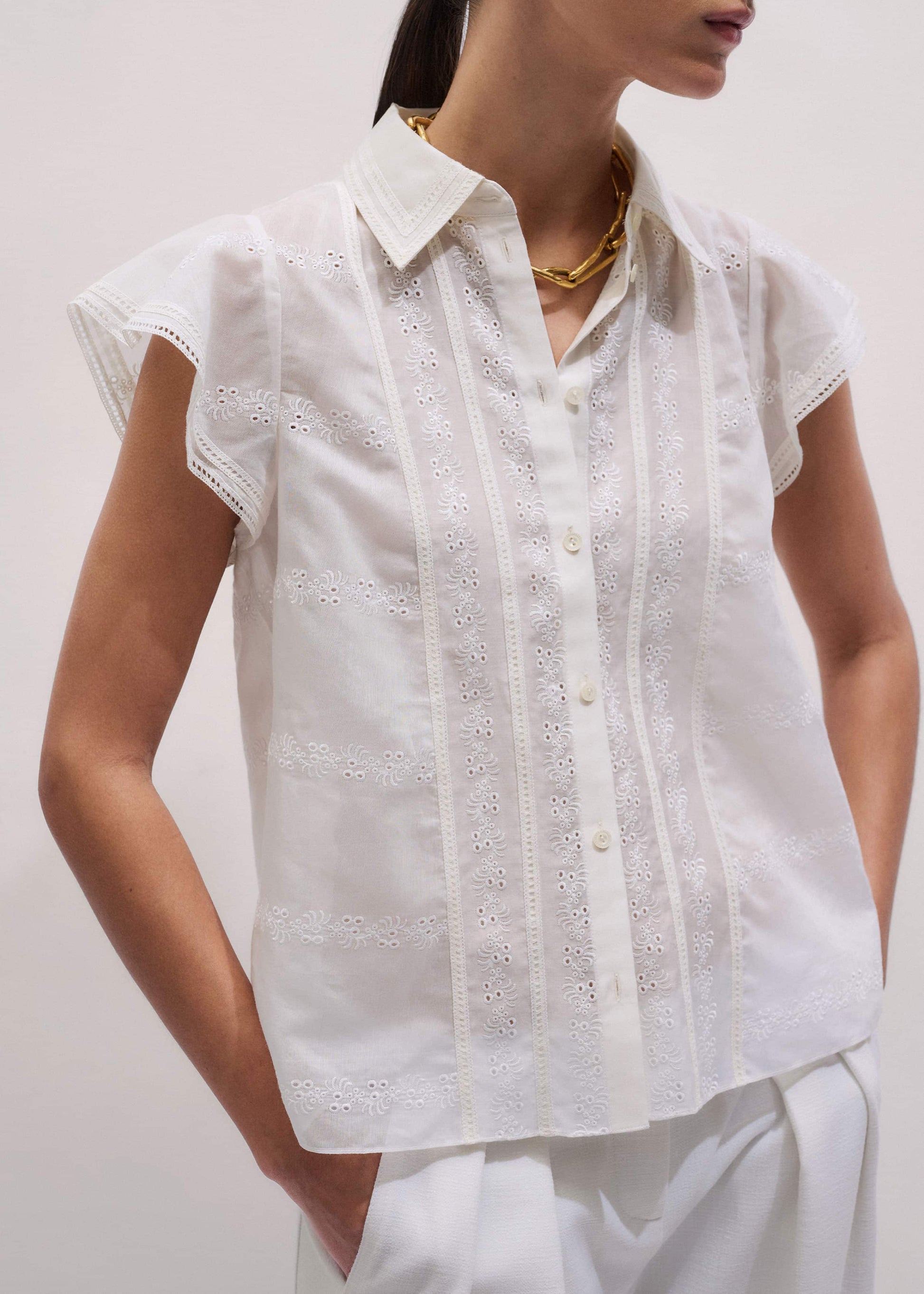 ME and EM Clothing Cream Silk Cotton Embroidery Collar Swing Blouse