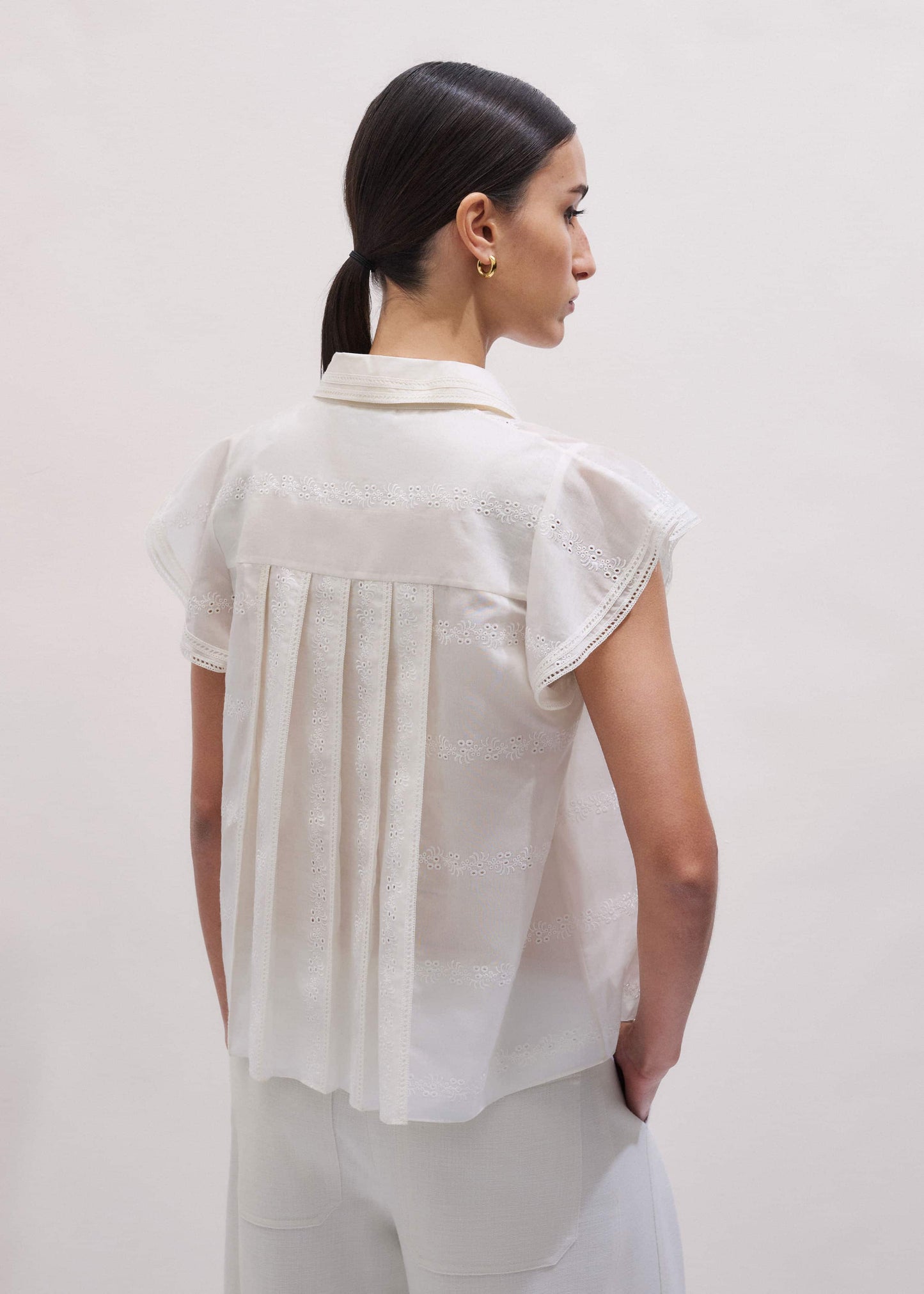 ME and EM Clothing Cream Silk Cotton Embroidery Collar Swing Blouse