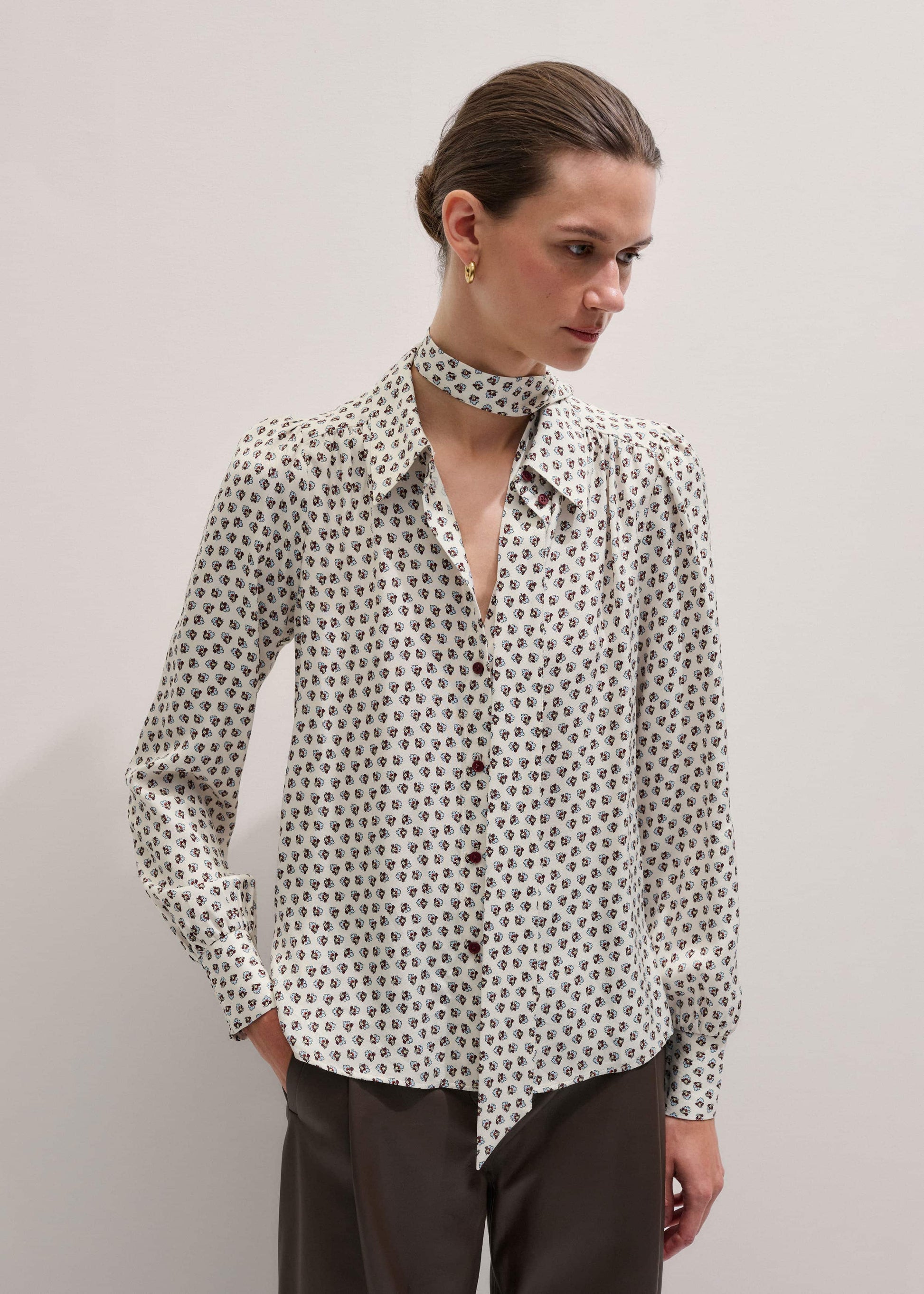 ME and EM Clothing Cream Micro Paisley Print Blouse + Tie
