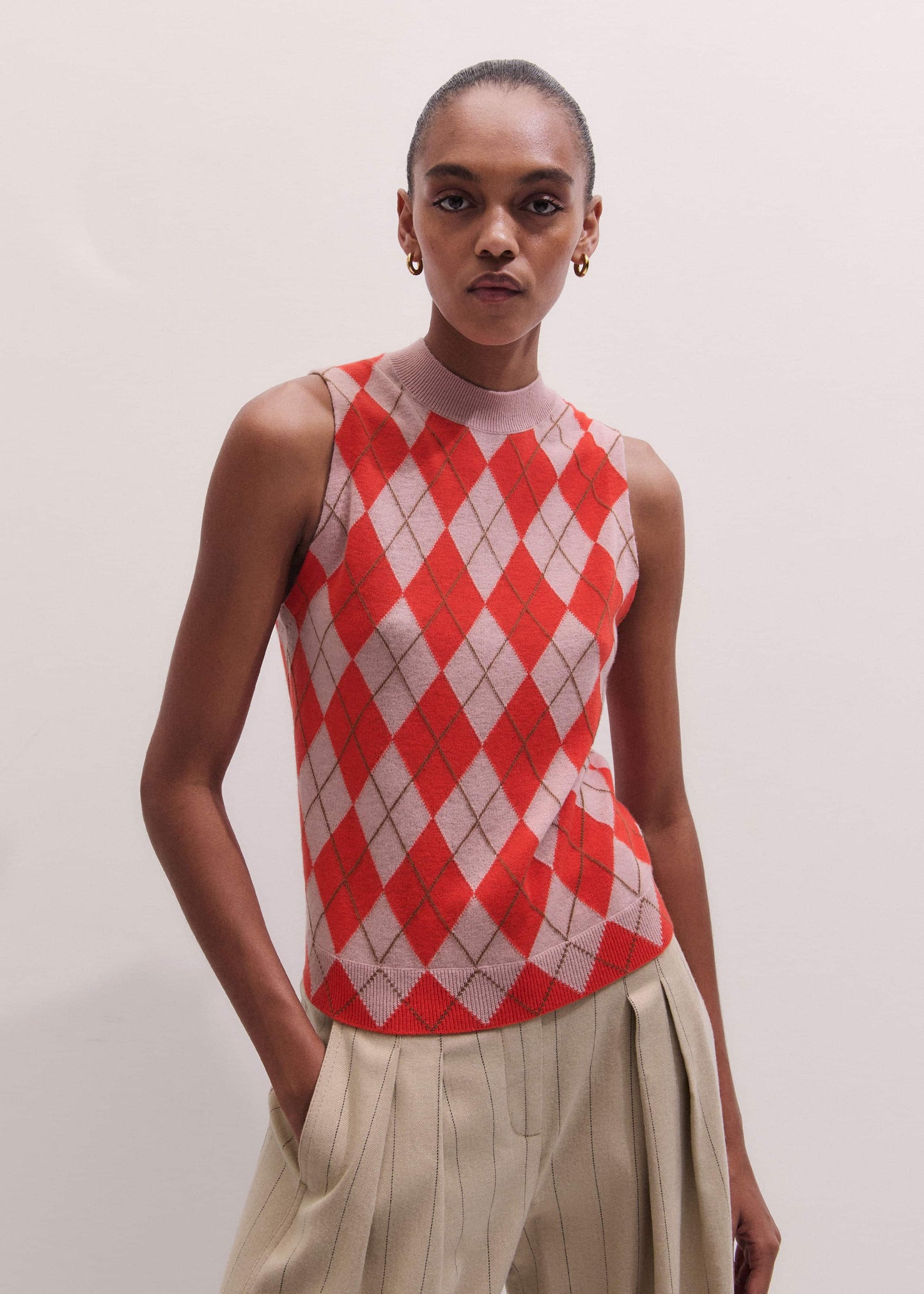 ME and EM Clothing Pink Fine Argyle Slim Knit Vest