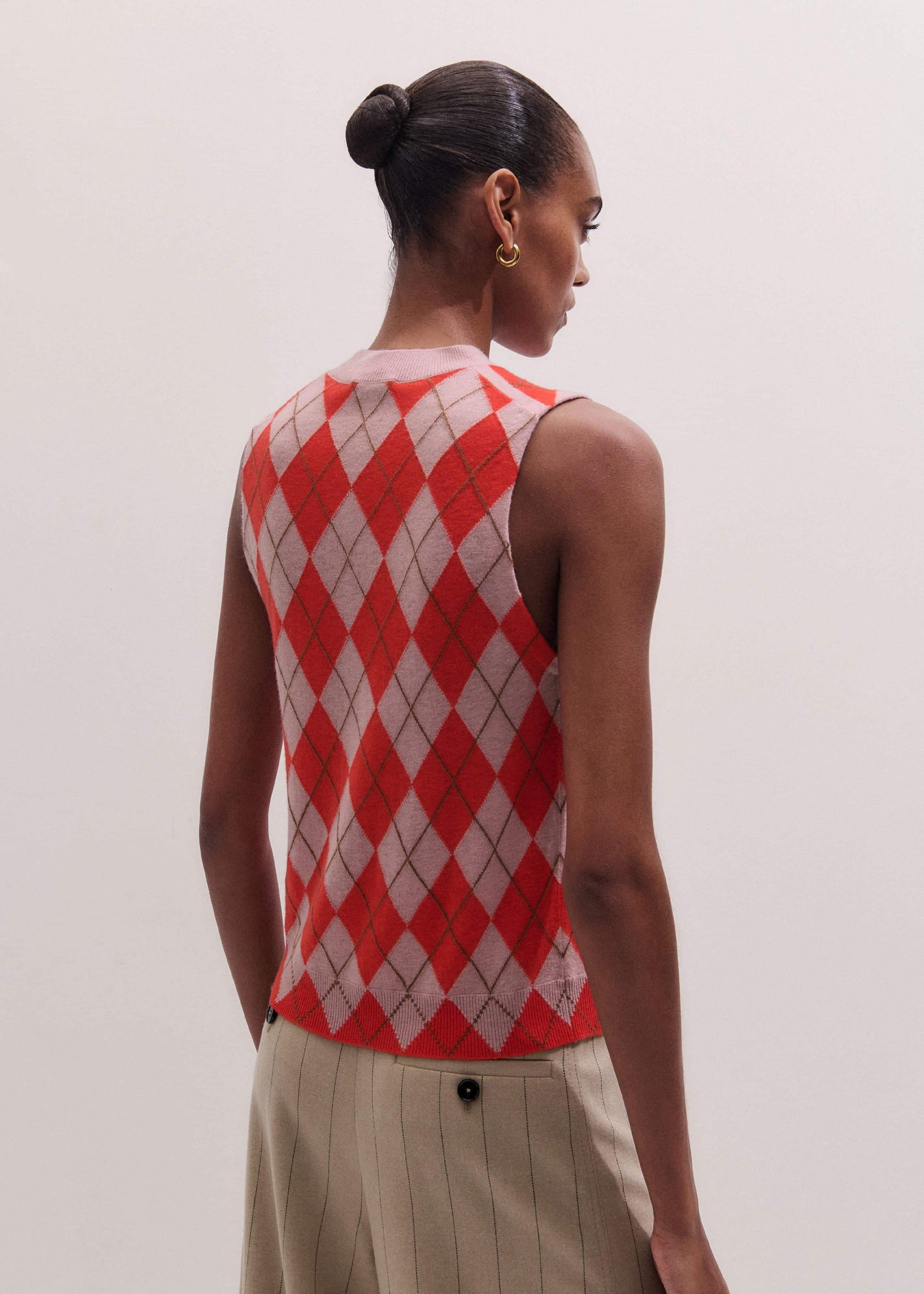 ME and EM Clothing Pink Fine Argyle Slim Knit Vest