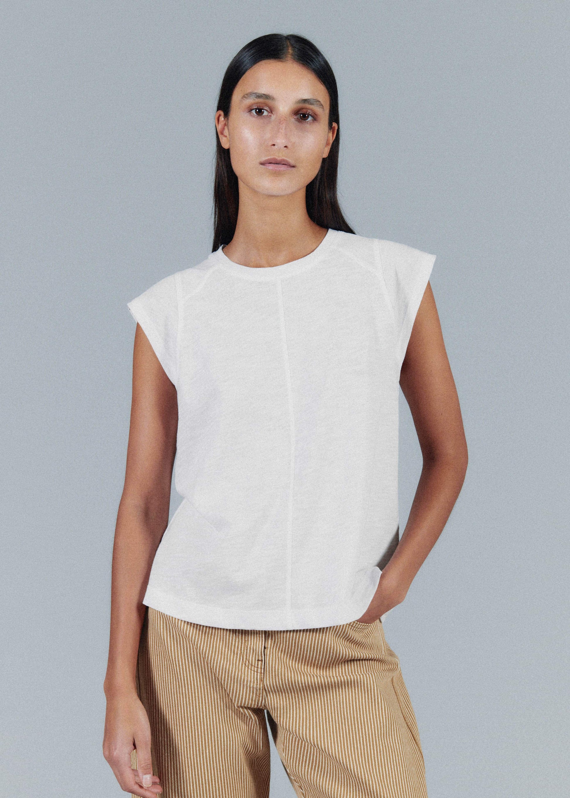 ME and EM Clothing White Cap Sleeve Crew Neck Swing Tee