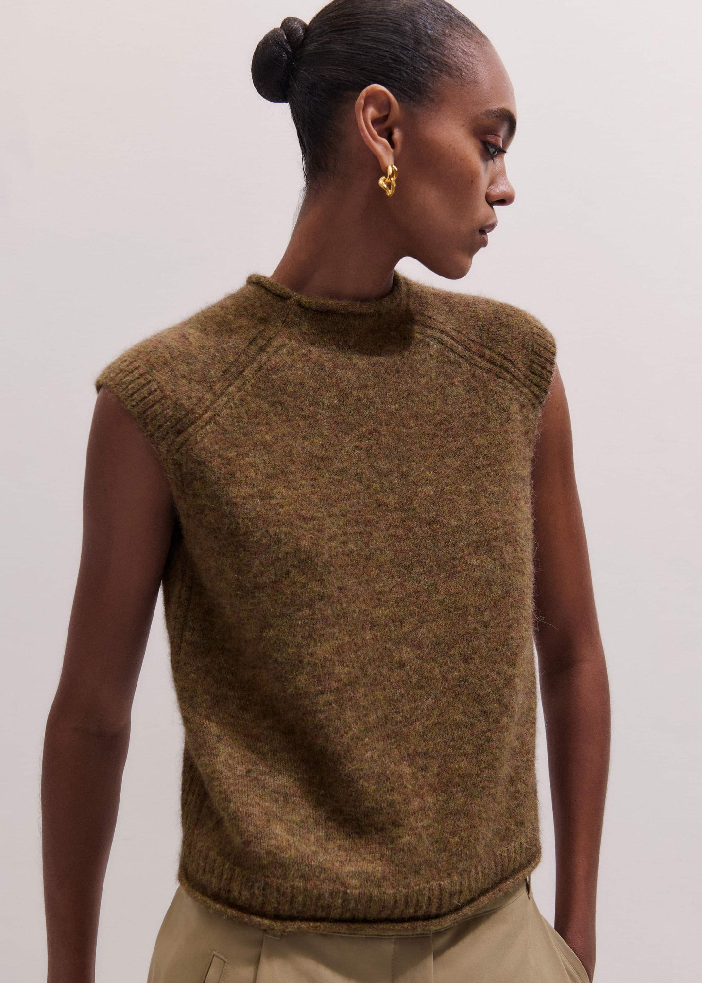 ME and EM Clothing Brown Roll Trim Straight Layering Sweater Vest