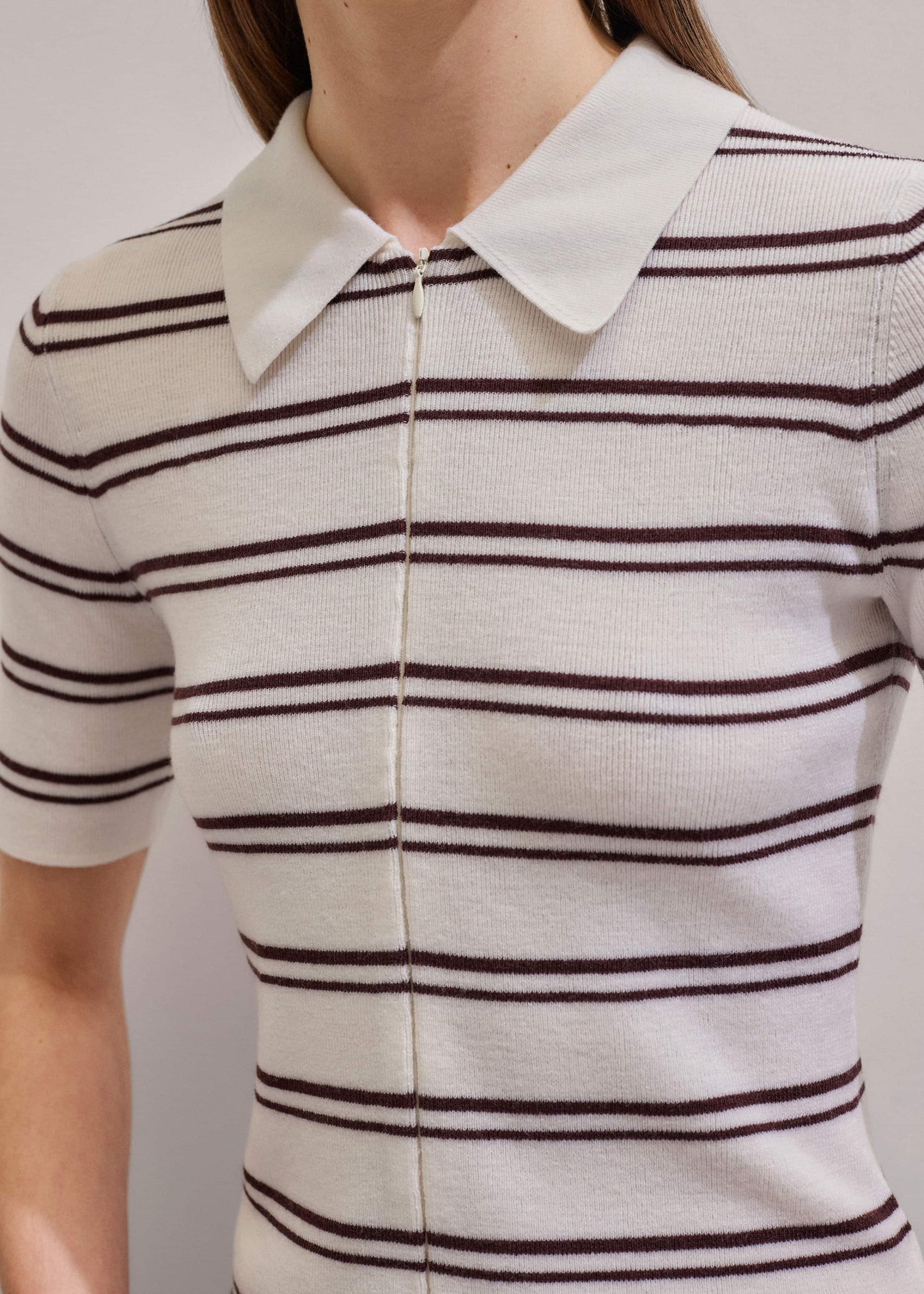 ME and EM Clothing Cream Two-Way Zip Stripe Slim Tee