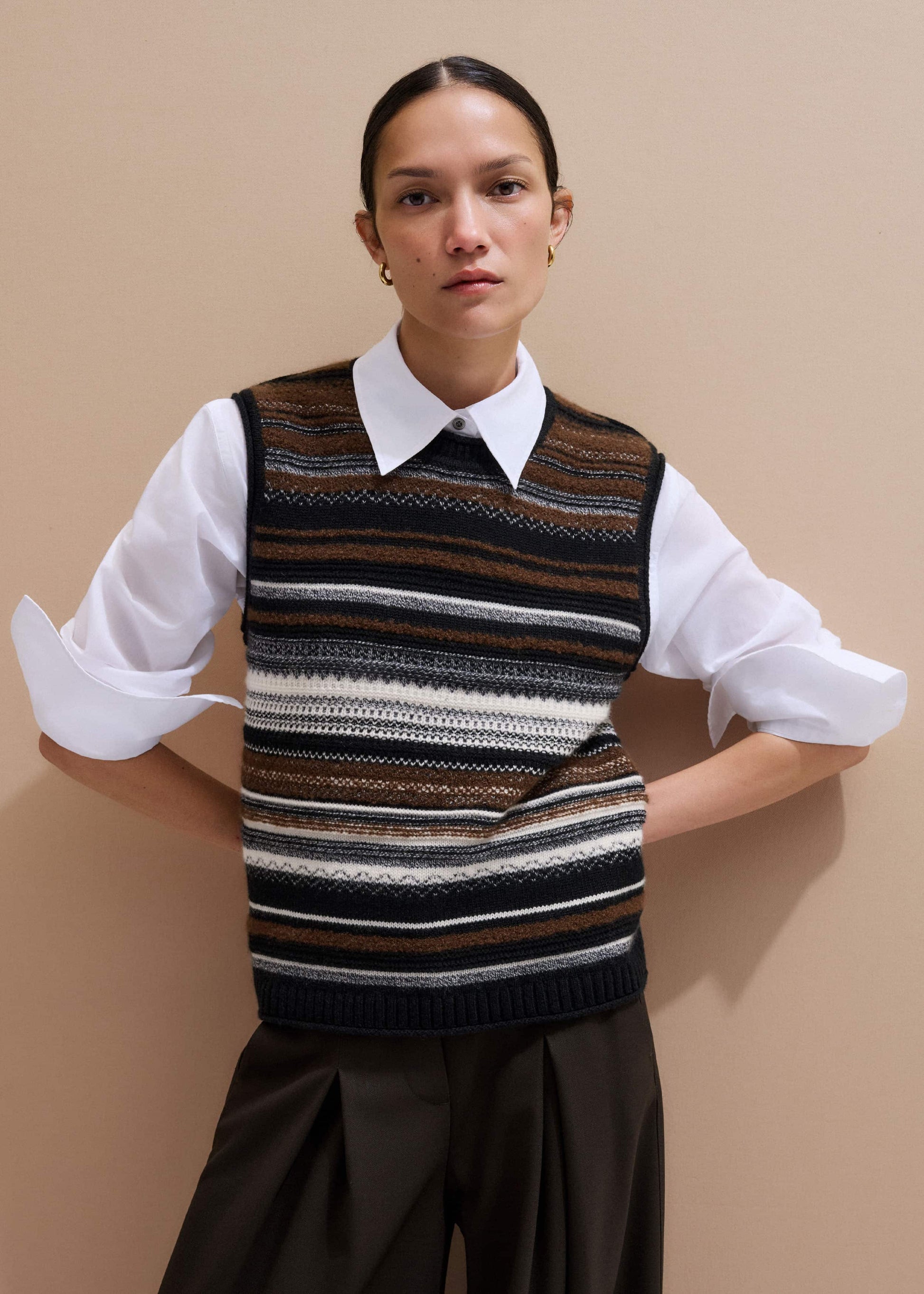 ME and EM Clothing Black Textured Stitch Straight Sweater Vest + Snood