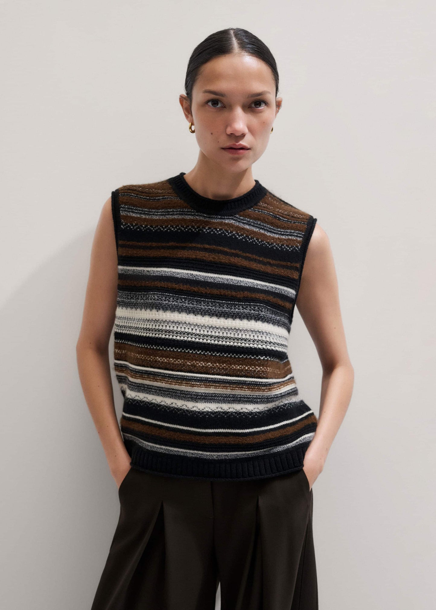 ME and EM Clothing Black Textured Stitch Straight Sweater Vest + Snood