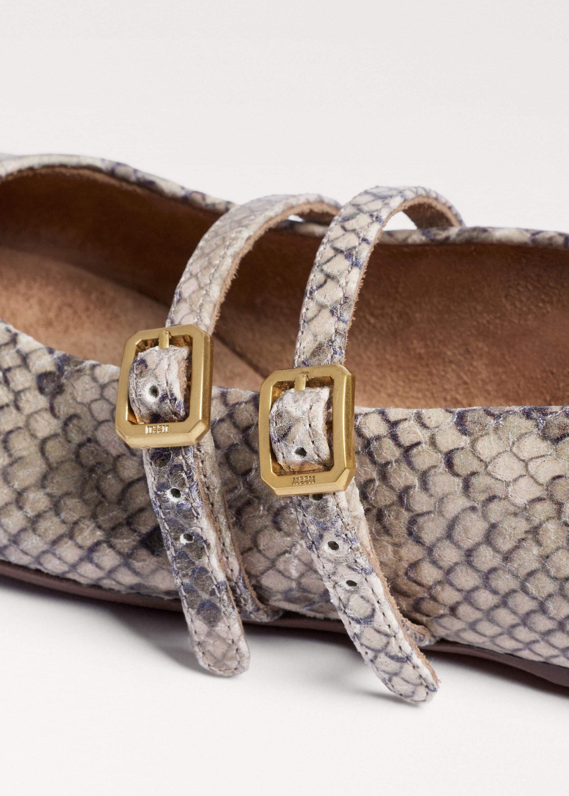 ME and EM Accessories Gray Snake Print Ballet Flat