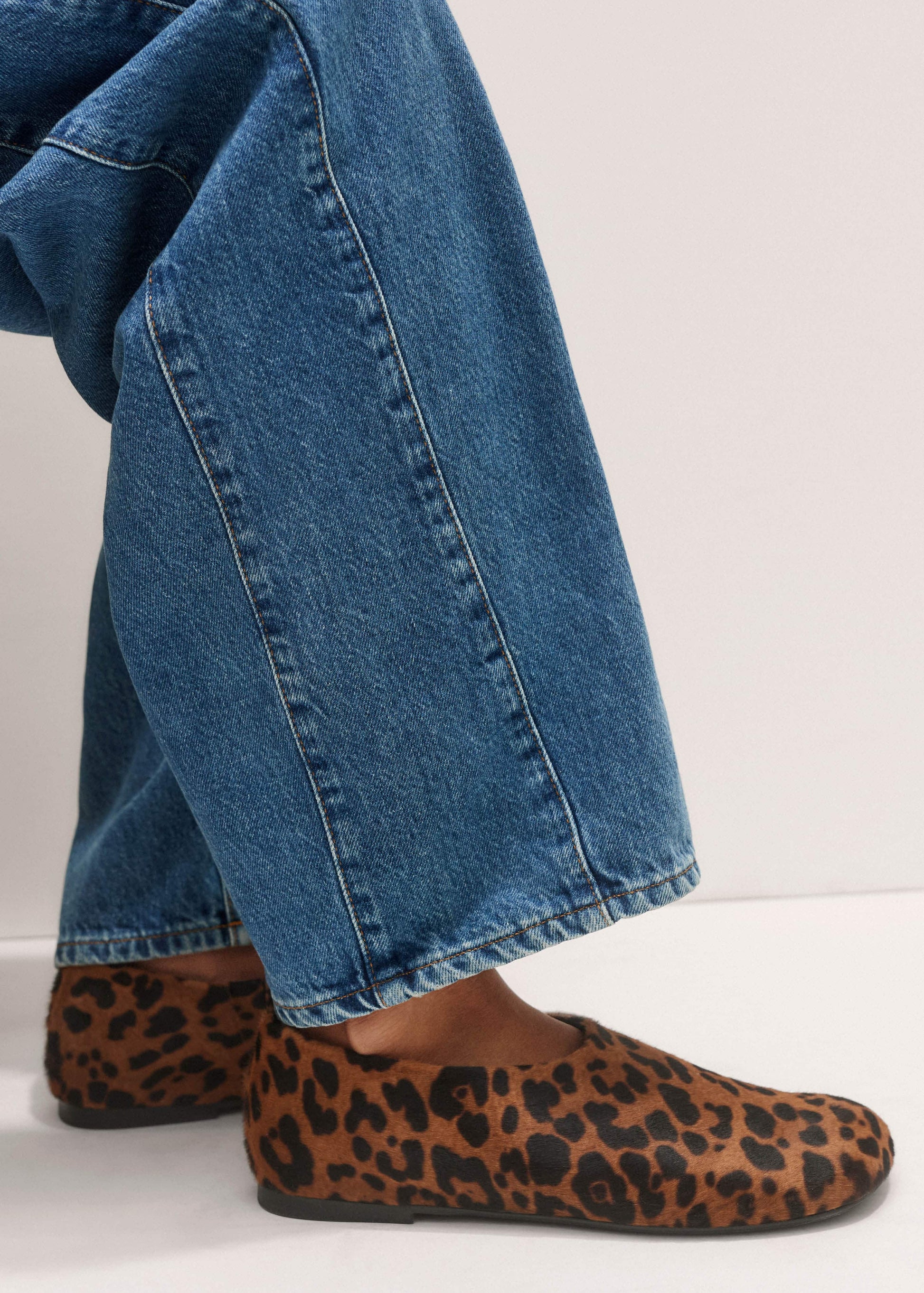 ME and EM Accessories Dark Brown Leopard Print Asymmetric Slipper