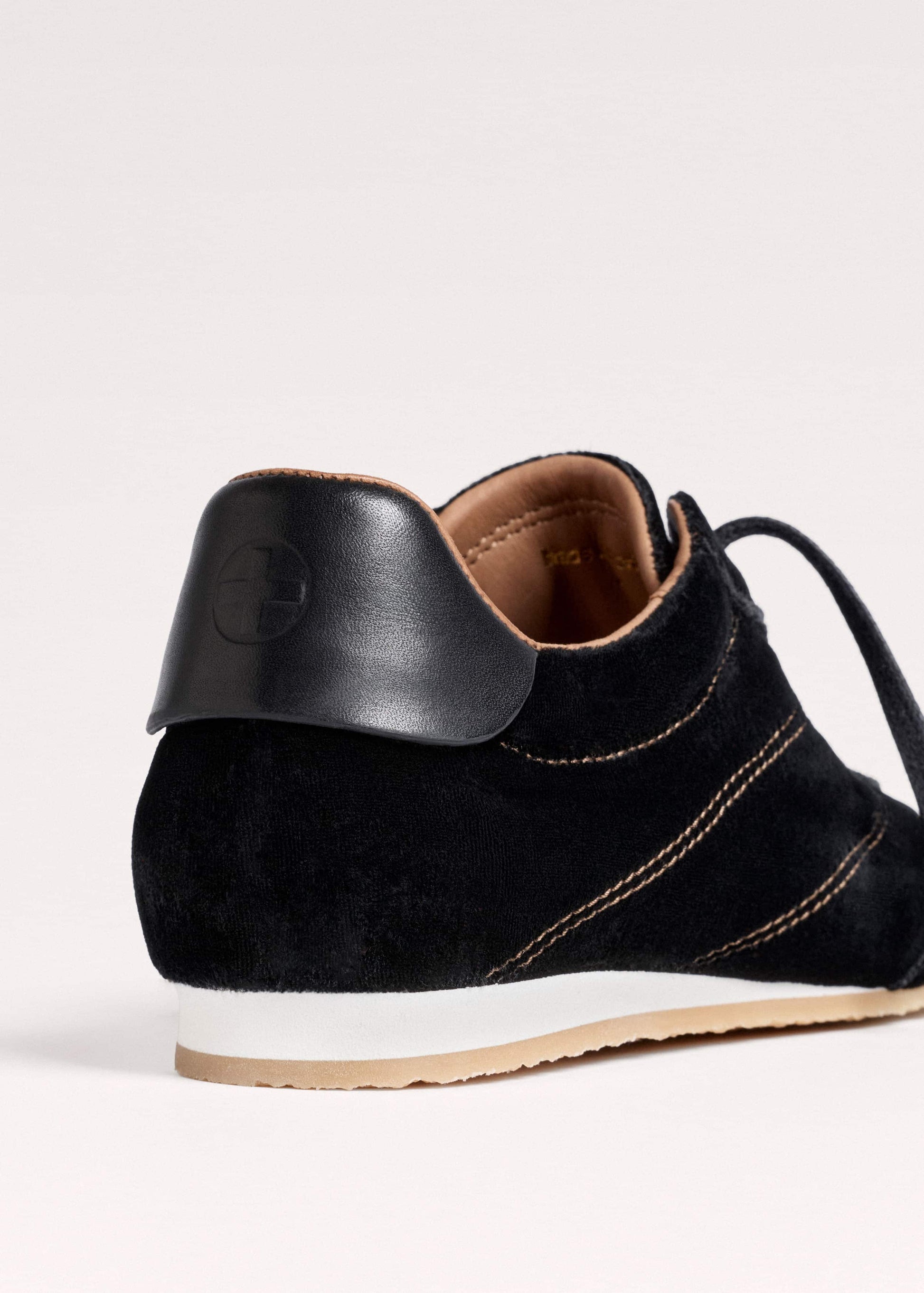 ME and EM Accessories Black Velvet Retro Runner