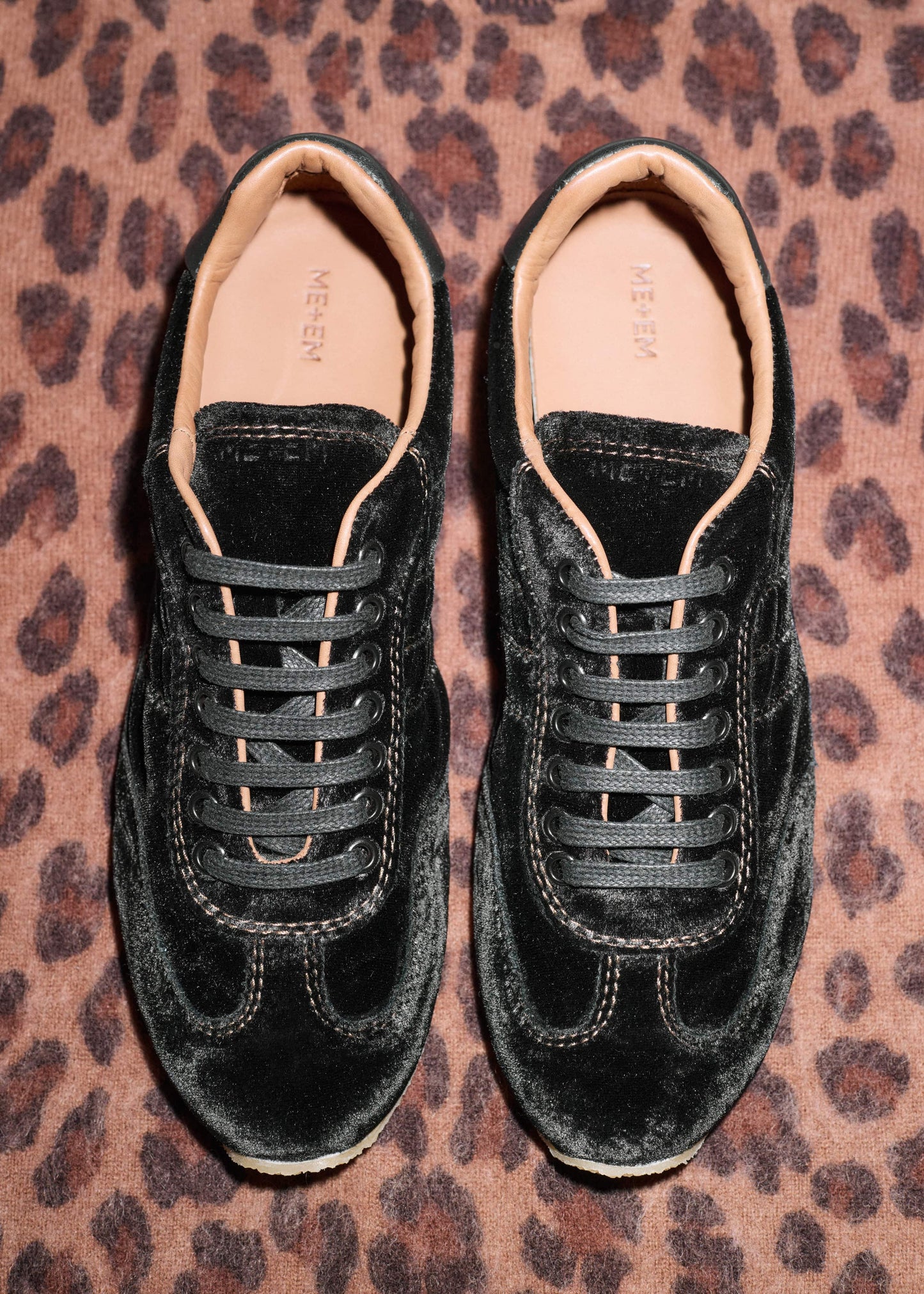 ME and EM Accessories Black Velvet Retro Runner