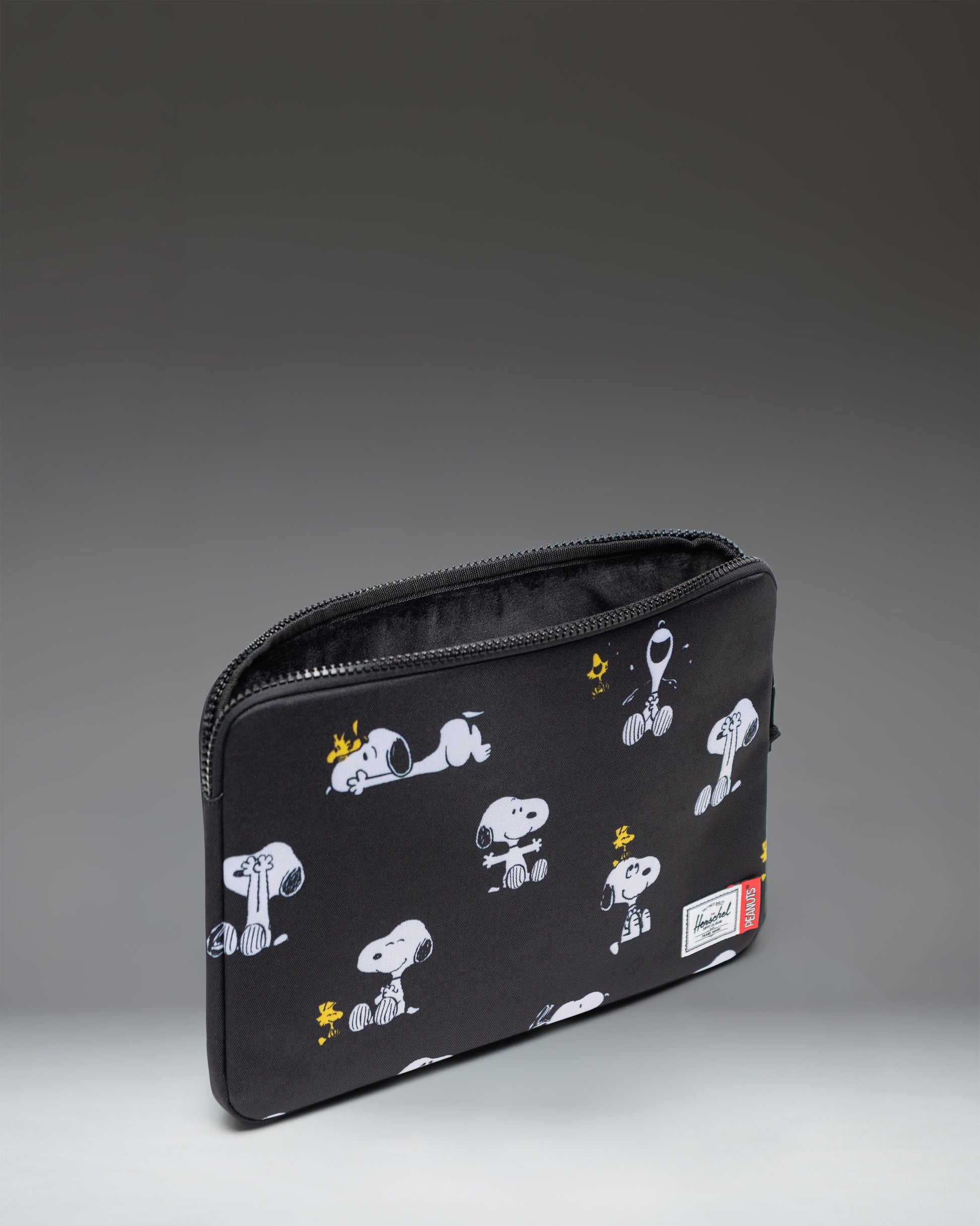 Herschel Peanuts® Anchor 14 Inch Sleeve