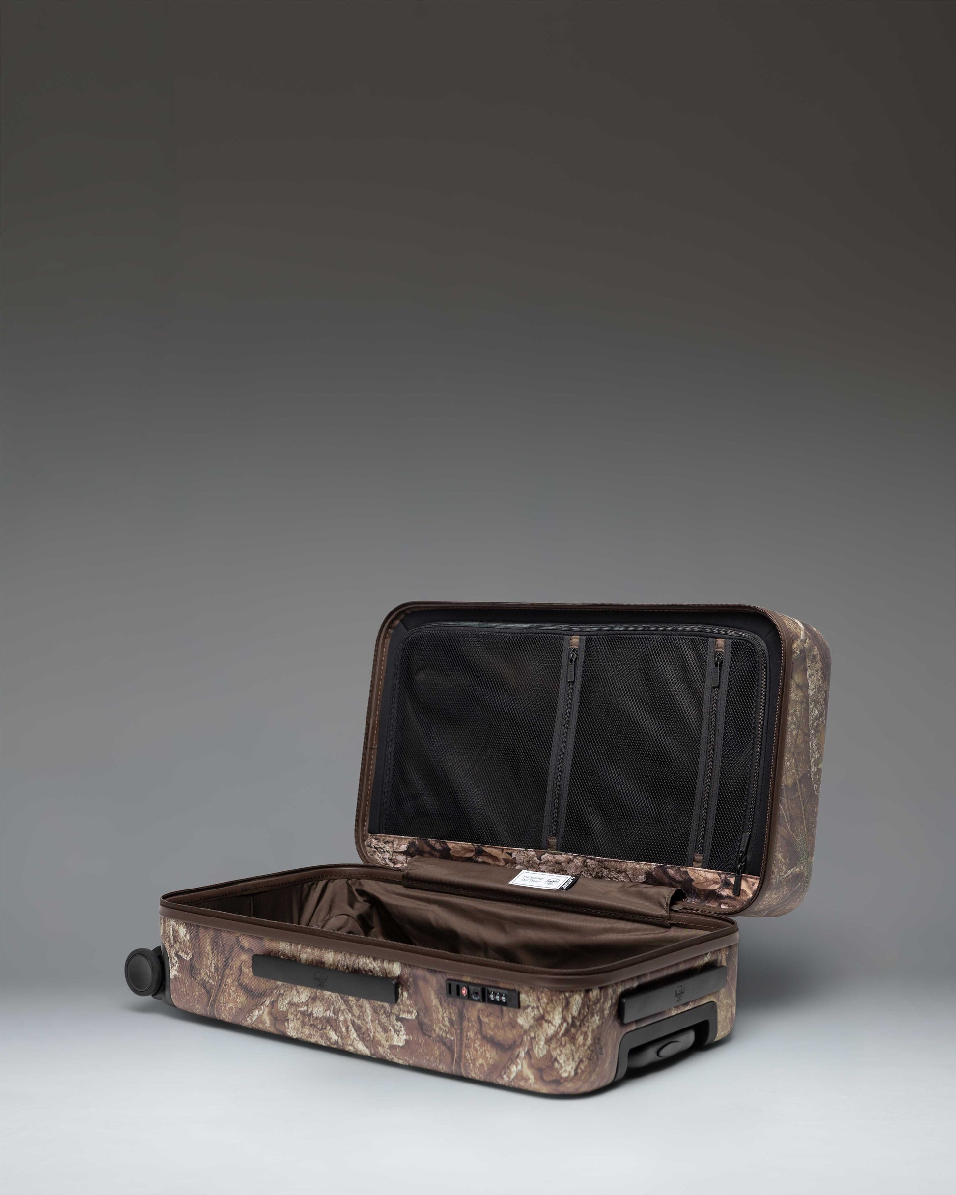 Herschel Realtree® Herschel Heritage™ Medium Luggage